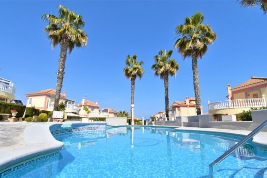 2 bedroom Villa for sale in Orihuela Costa