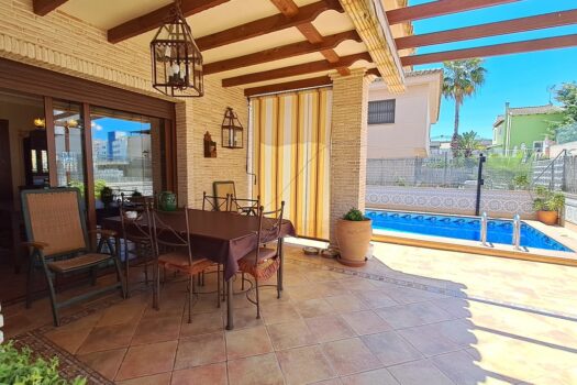 5 bedroom Villa for sale in Torrevieja