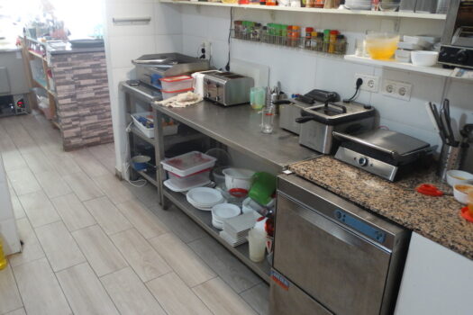 Commercial for sale in Villamartin