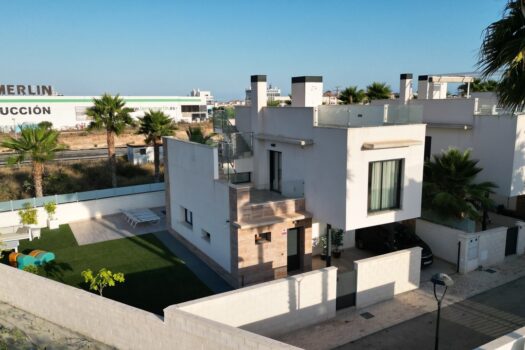 4 bedroom Villa for sale in Cabo Roig
