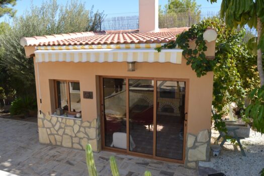 8 bedroom Villa for sale in Algorfa