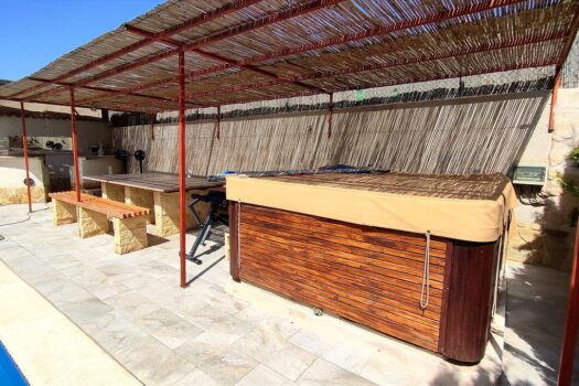 5 bedroom Finca for sale in Elche