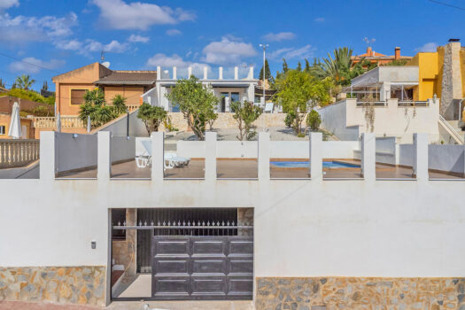 3 bedroom Villa for sale in Los Balcones