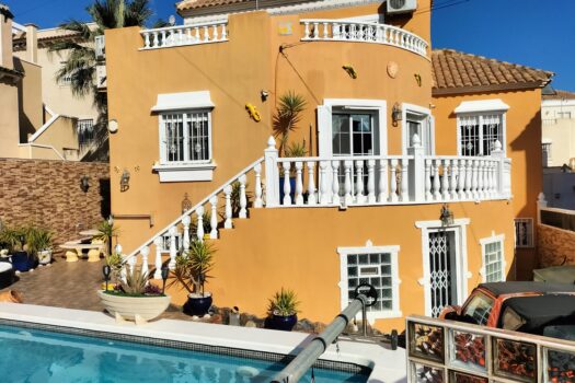 4 bedroom Villa for sale in Villamartin
