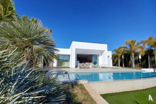 4 bedroom Villa for sale in Las Colinas Golf Resort