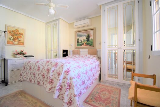 2 bedroom Villa for sale in Orihuela Costa