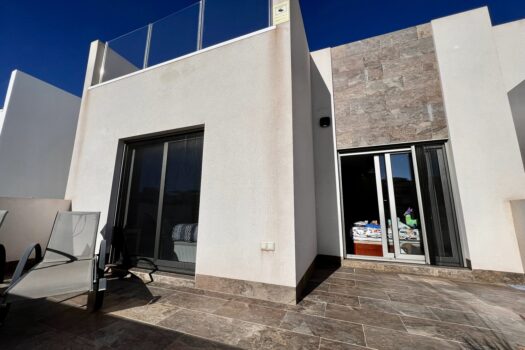 3 bedroom Villa for sale in Villamartin