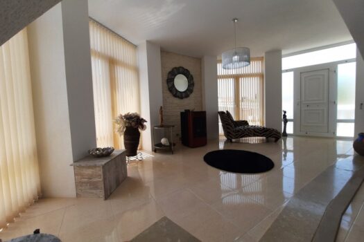 5 bedroom Villa for sale in Villamartin