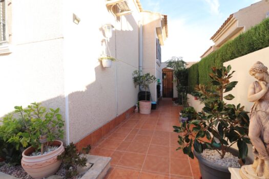 2 bedroom Villa for sale in Algorfa