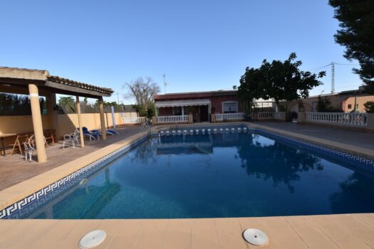 3 bedroom Villa for sale in Benejuzar