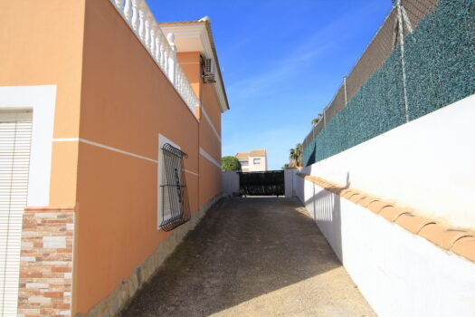3 bedroom Villa for sale in La Marina