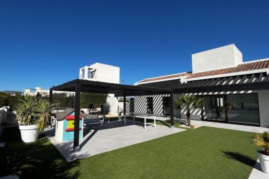 4 bedroom Villa for sale in Sucina