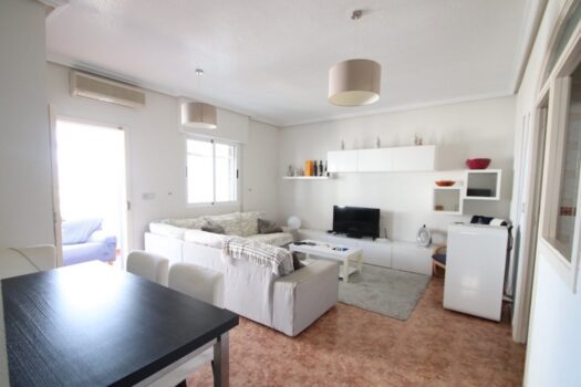 2 bedroom Townhouse for sale in Torrevieja