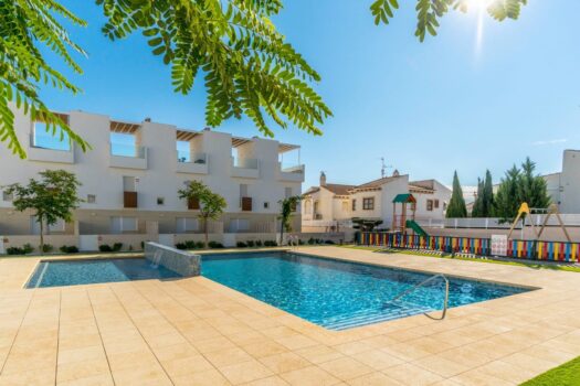 2 bedroom Townhouse for sale in Torrevieja