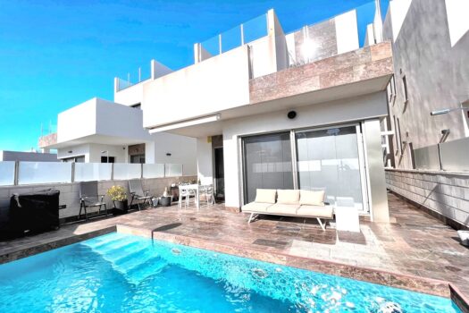 3 bedroom Villa for sale in Villamartin