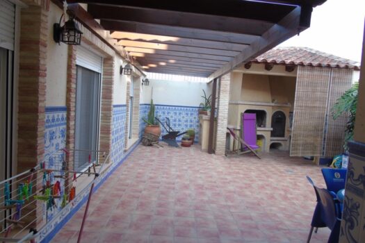 3 bedroom Townhouse for sale in Heredades