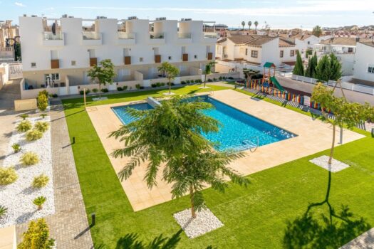2 bedroom Townhouse for sale in Torrevieja