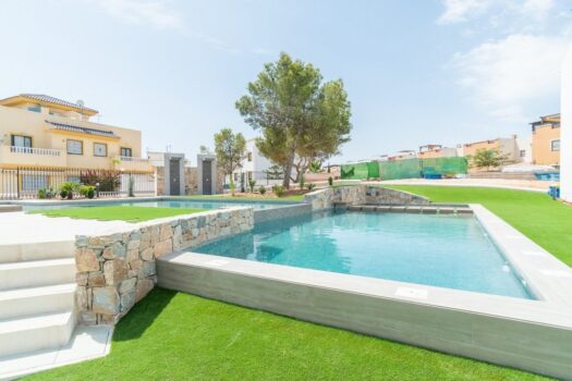 2 bedroom Villa for sale in Torrevieja
