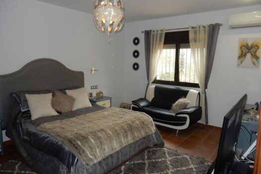 4 bedroom Finca for sale in Bigastro