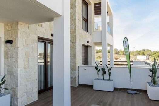 2 bedroom Villa for sale in Torrevieja