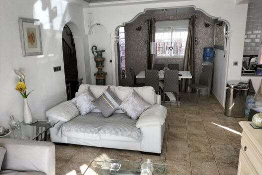 4 bedroom Villa for sale in El Galan