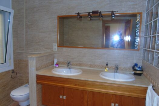 3 bedroom Townhouse for sale in Heredades