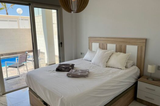 6 bedroom Villa for sale in Playa Flamenca