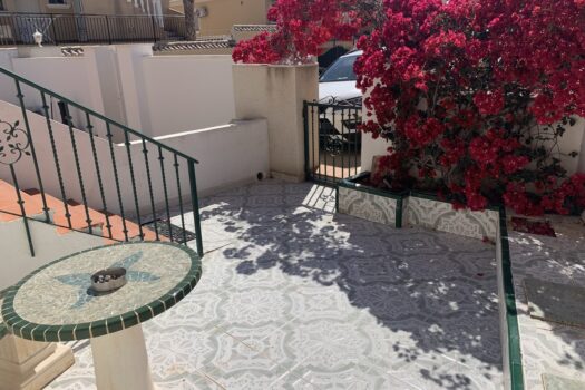 2 bedroom Villa for sale in Villamartin