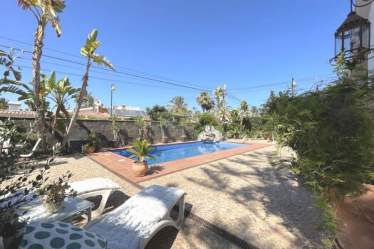 5 bedroom Villa for sale in Torrevieja