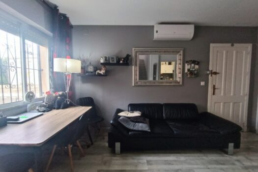 2 bedroom Villa for sale in Torrevieja