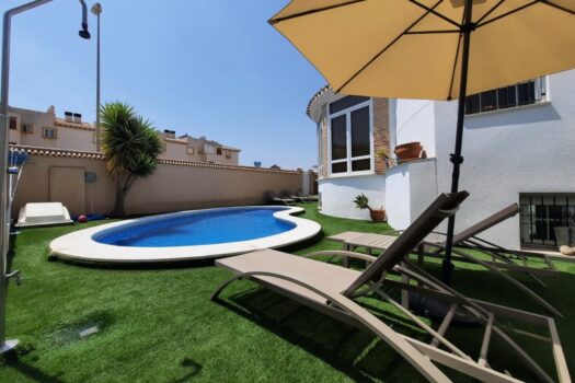 5 bedroom Villa for sale in Villamartin