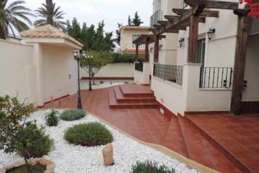 6 bedroom Villa for sale in Orihuela Costa