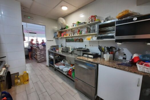 Commercial for sale in Villamartin
