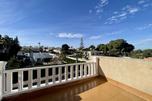 3 bedroom Villa for sale in Los Balcones