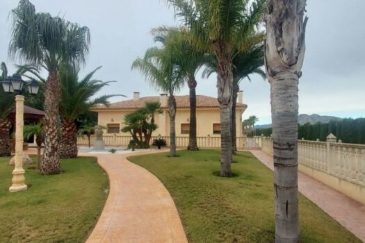 5 bedroom Villa for sale in Hondon de las Nieves