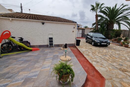3 bedroom Villa for sale in Torrevieja