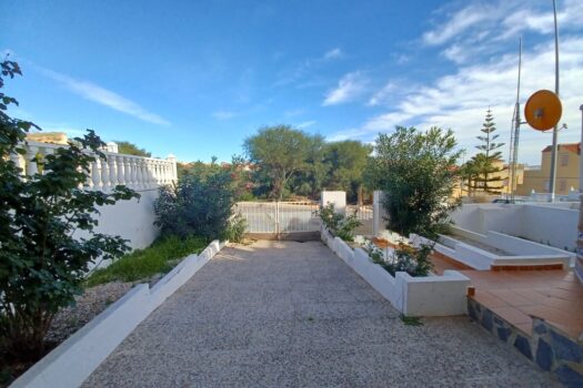 3 bedroom Villa for sale in Villamartin