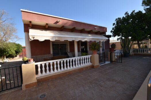 3 bedroom Villa for sale in Benejuzar