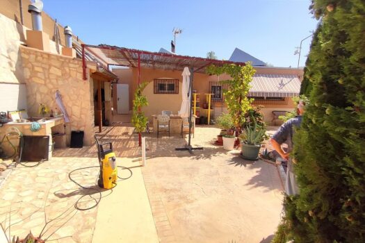 5 bedroom Finca for sale in Elche