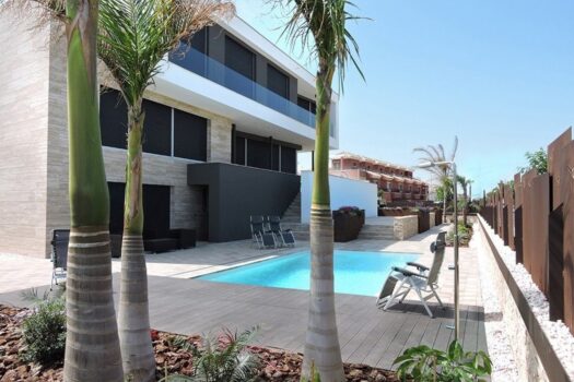 7 bedroom Villa for sale in Pilar de la Horadada