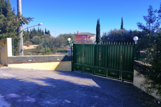 7 bedroom Finca for sale in Elche