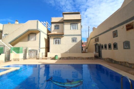 3 bedroom Villa for sale in Villamartin