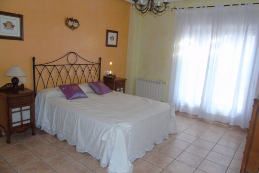 3 bedroom Townhouse for sale in Heredades