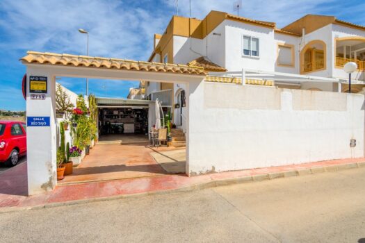 3 bedroom Townhouse for sale in Torrevieja