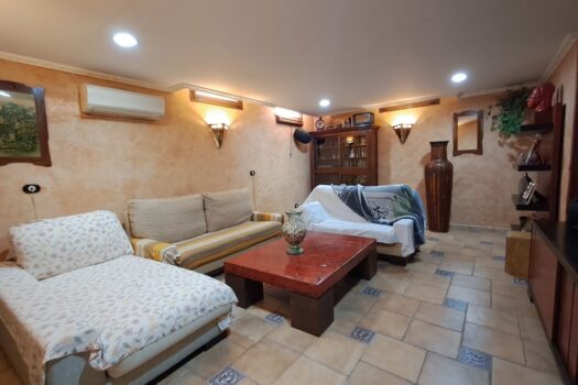 5 bedroom Villa for sale in Torrevieja