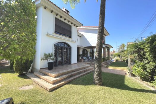5 bedroom Villa for sale in Torrevieja