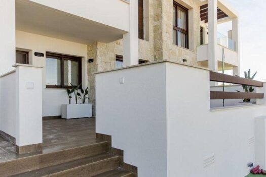 2 bedroom Villa for sale in Torrevieja