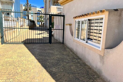 2 bedroom Penthouse for sale in Cabo Roig