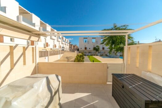 2 bedroom Townhouse for sale in Torrevieja