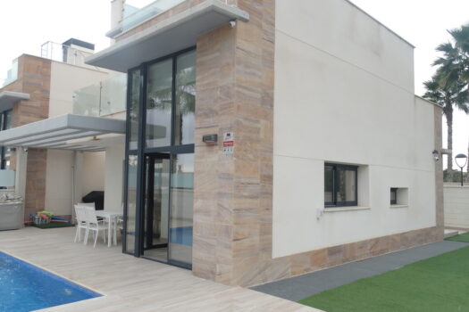 4 bedroom Villa for sale in Cabo Roig